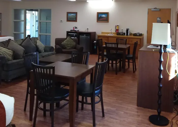 Nisqually Lodge