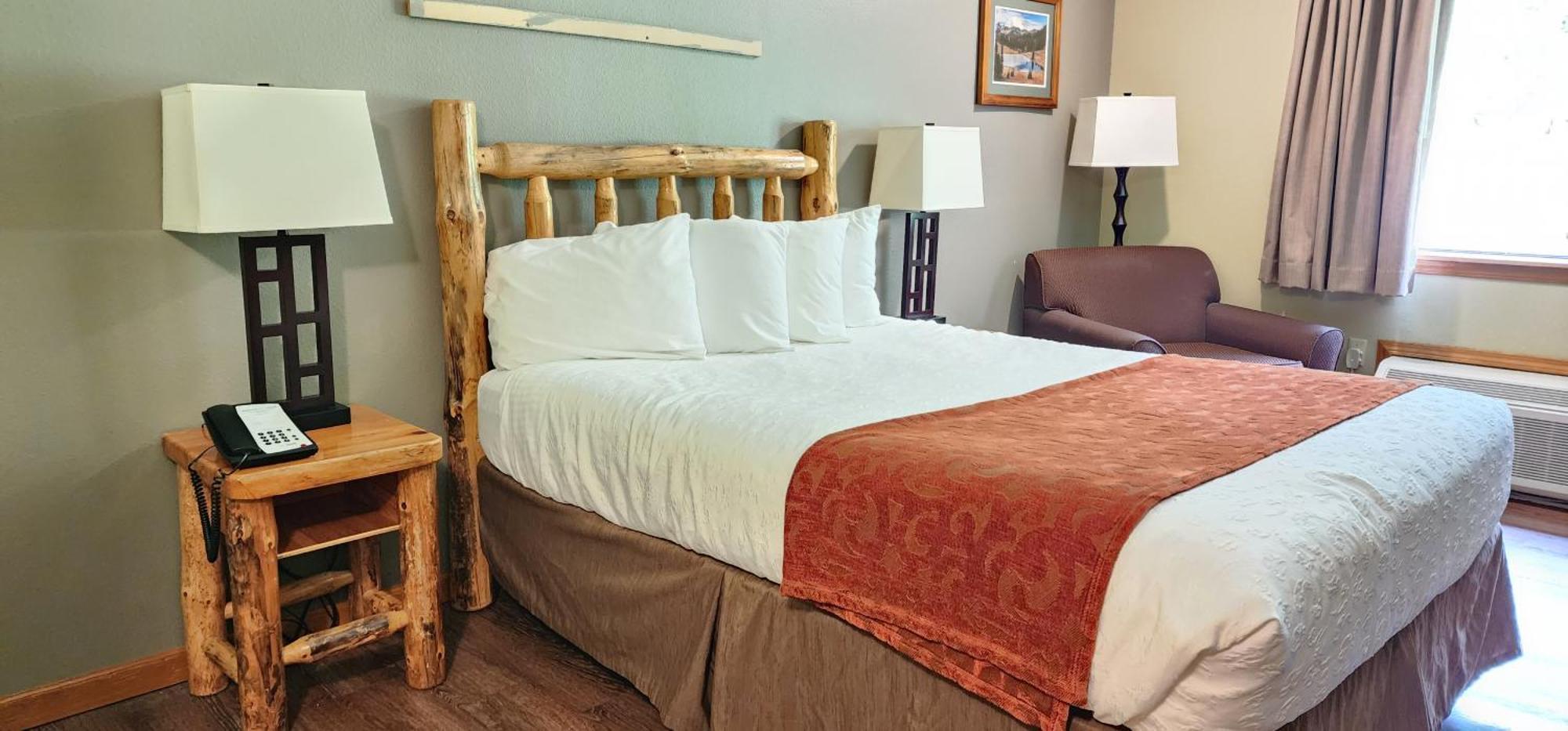 Nisqually Lodge *
